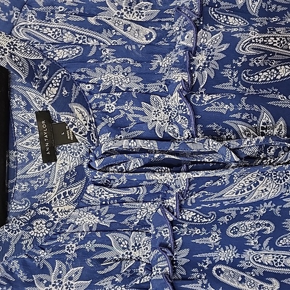 Ann Taylor Blue Paisley ruffle Blouse sz Large - Picture 3 of 8
